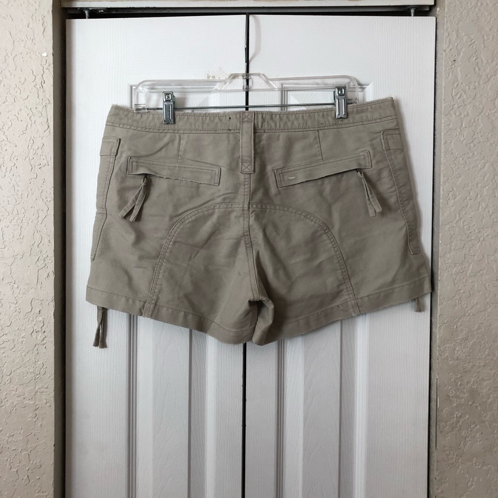 Shorts - Picture 2 of 5